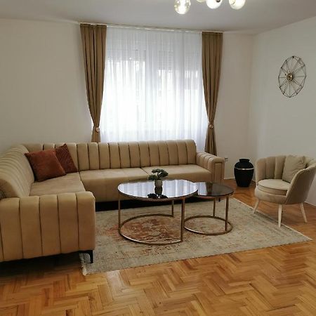 Family Apartment Τούζλα Εξωτερικό φωτογραφία