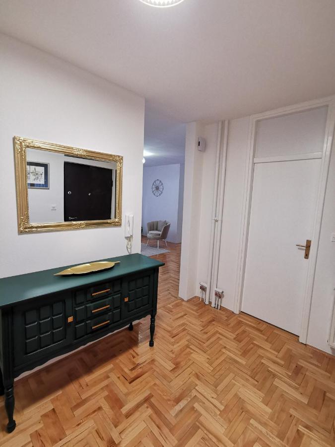Family Apartment Τούζλα Εξωτερικό φωτογραφία