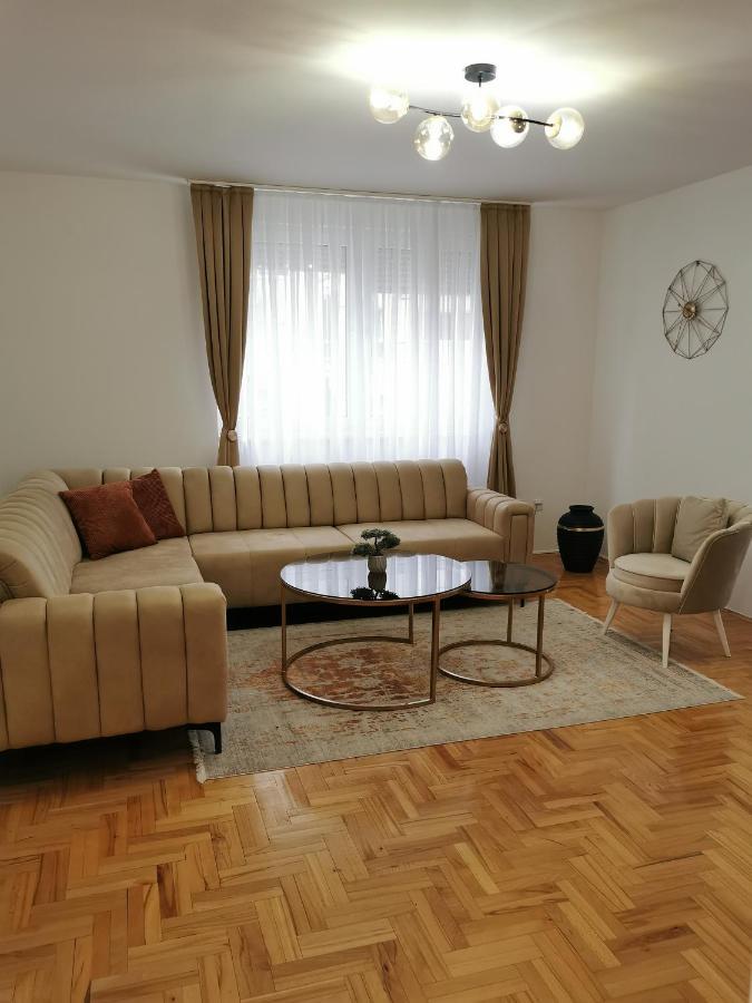 Family Apartment Τούζλα Εξωτερικό φωτογραφία